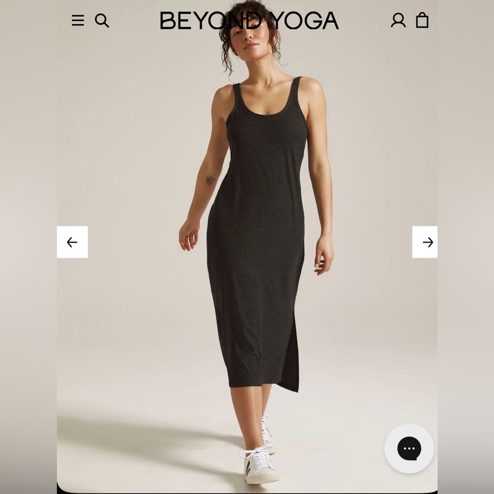 Comfortable NWT Beyond Yoga featherweight resort Navy Blue Sleeveless Dress